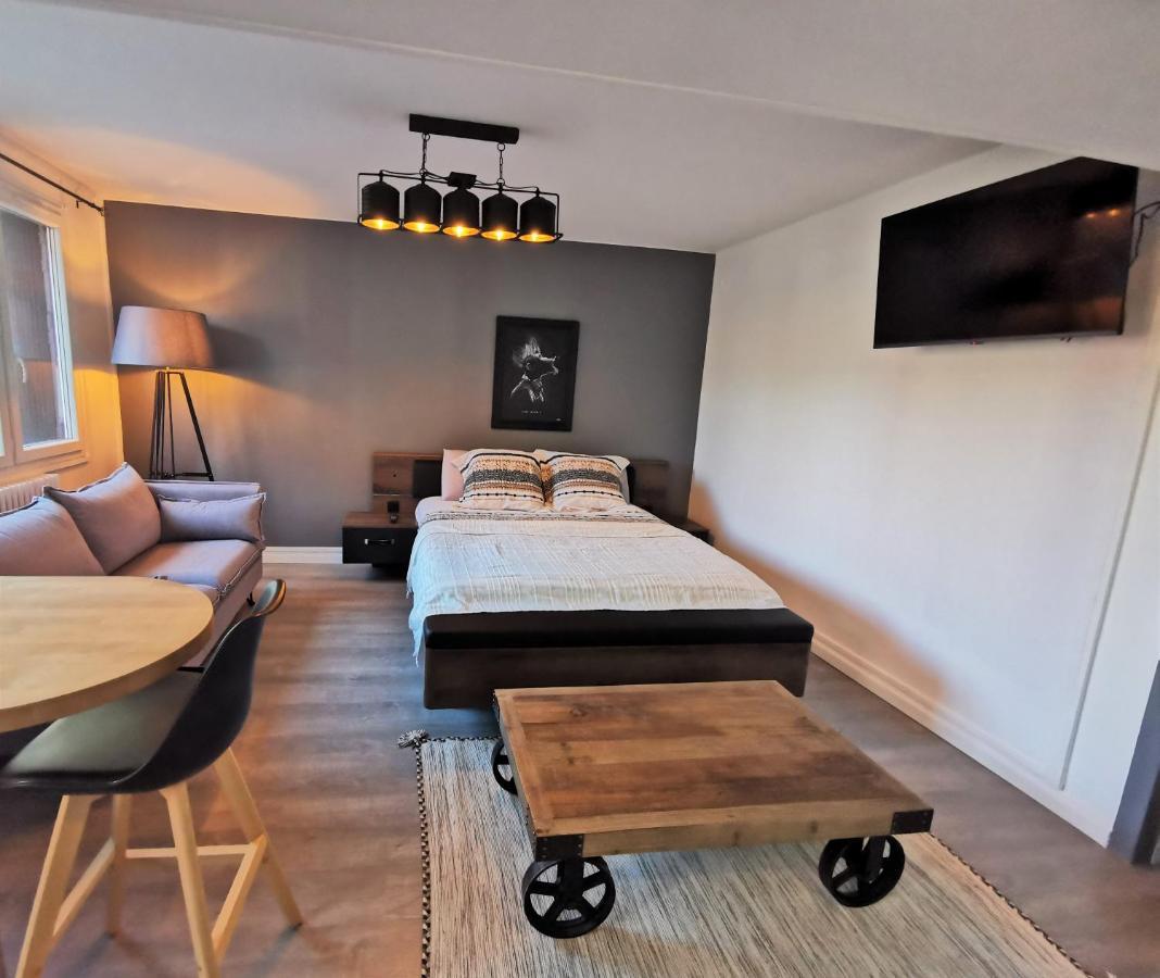 Studio très chaleureux entièrement refait à neuf Moulins  Extérieur photo